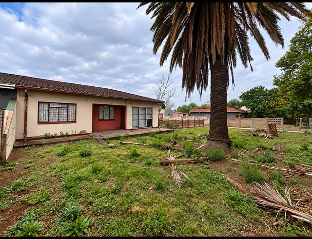 5 BEDROOM HOUSE FOR SALE IN VANDERBIJLPARK CW 3